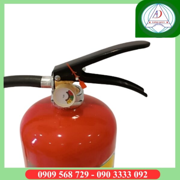 binh-bot-chua-chay- ABC-8kg