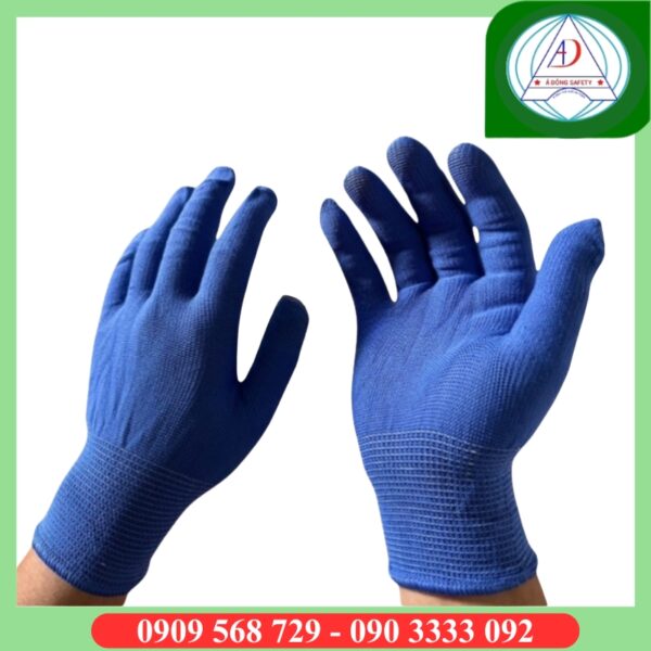 gang-tay-len-bao-ho-khong-phu-mau-xanh