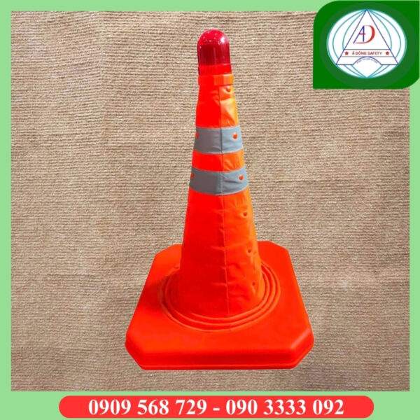 coc-tieu-giao-thong-xep-gon-co-den-chop