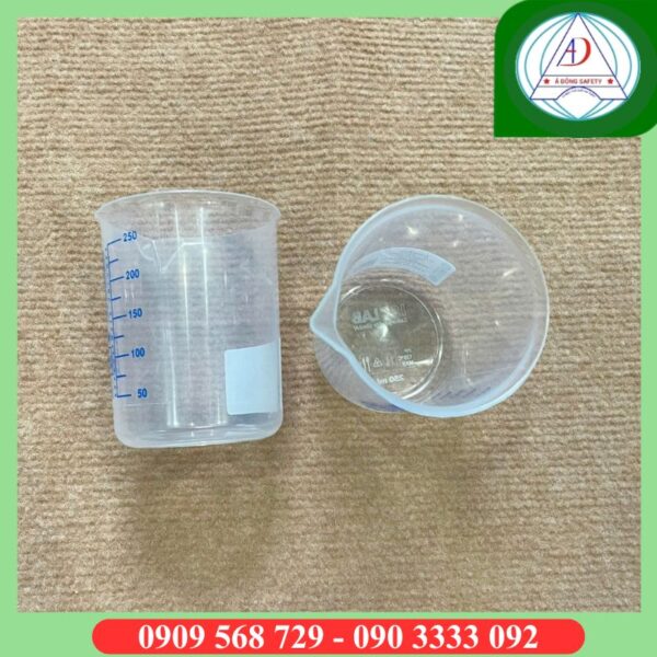 coc-nhua-chia-vach-250ml