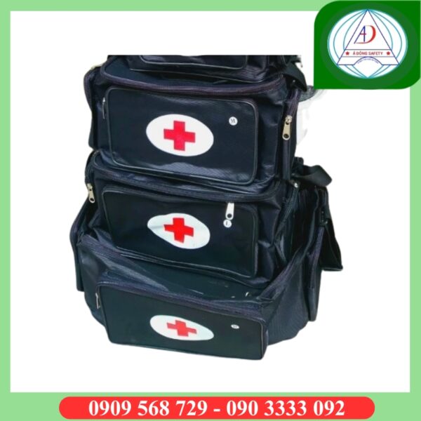 tui-y-te-cuu-thuong-den